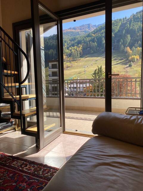 Penthouse overlooking the mountain 50m from the slopes