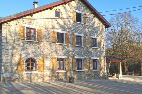 Self-catering gite for 16 people in southern Vercors