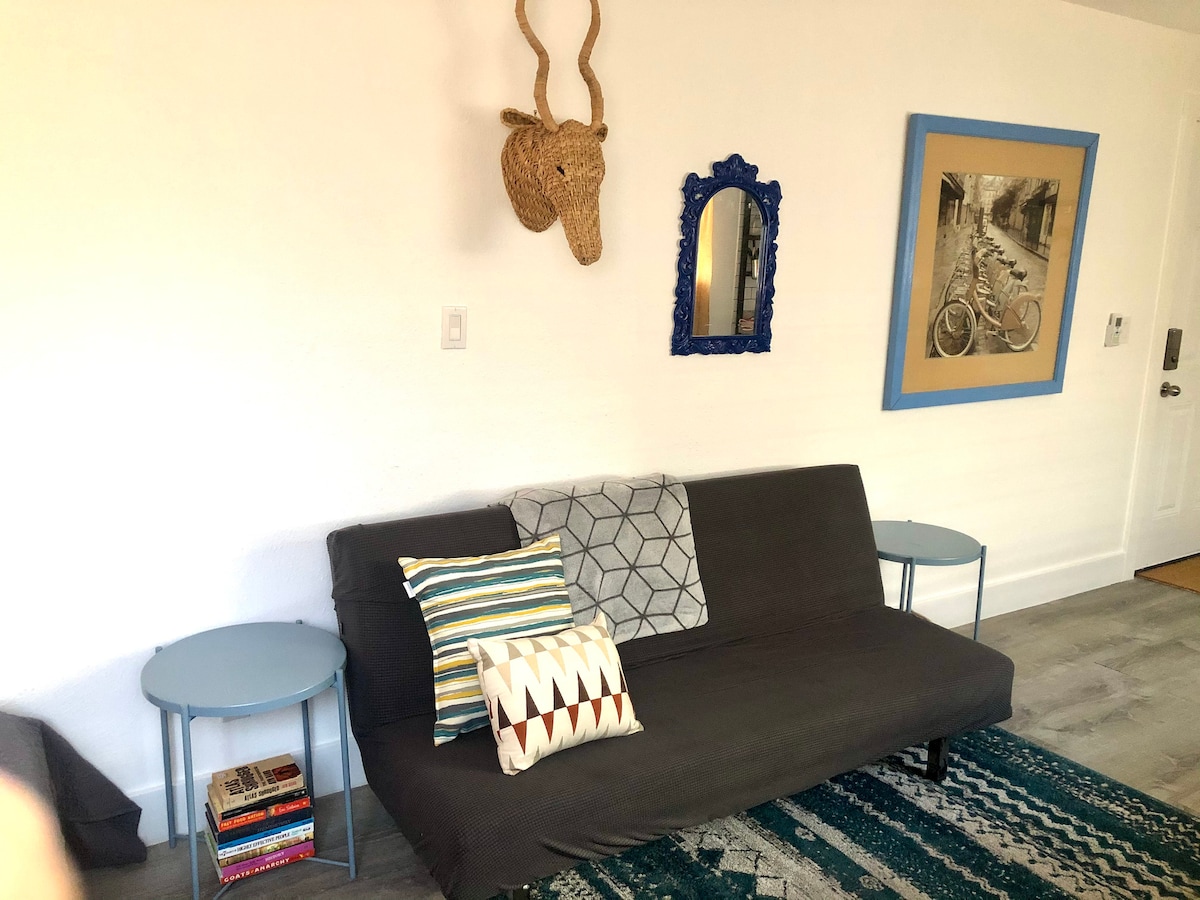 Bolm Apt 20A