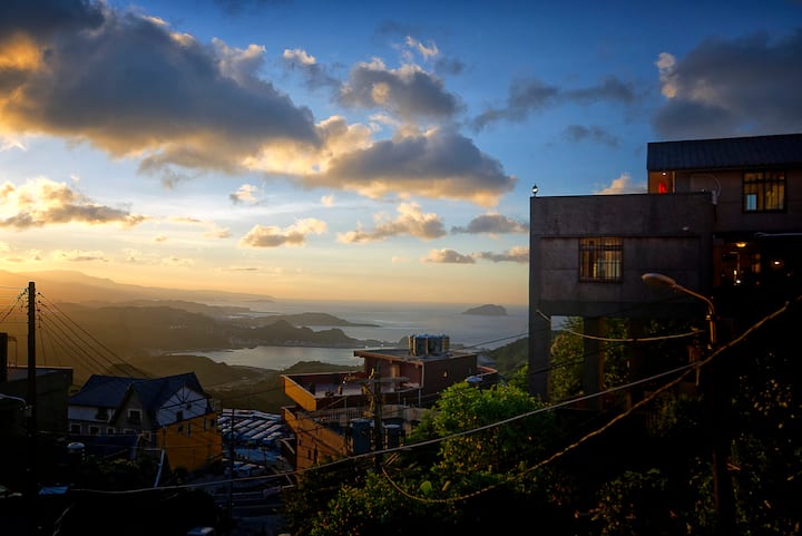 Taiwan Jiufen | Dream Homes in the mountains - Stars (there is a skylight, can be used for bathing, old street, private house for two people)