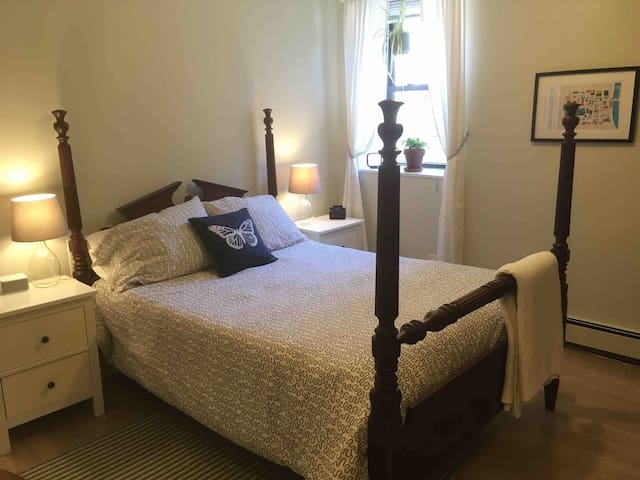 Private suite in James Colt townhouse