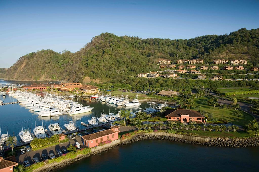 Los Sueños Marina - Restaurants, Bars, Shopping and Marina Village