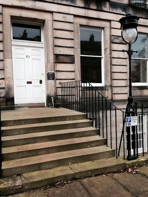Beautiful Flat in City Center of Edinburgh