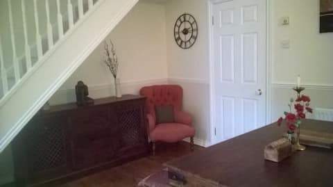 Top performing Airbnb: Riverside 2 bedroom house in Southwark