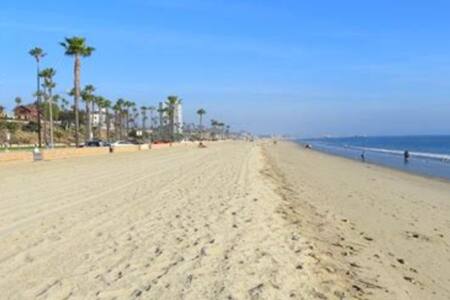 Near Everything Long Beach, Good Night's Rest