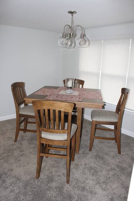 Dining/workspace
