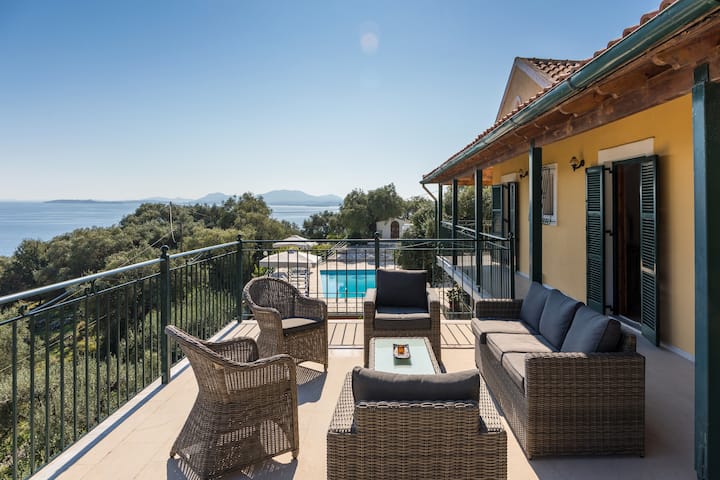 Villa Andonis Nisaki 500metres from Nisaki Beach
