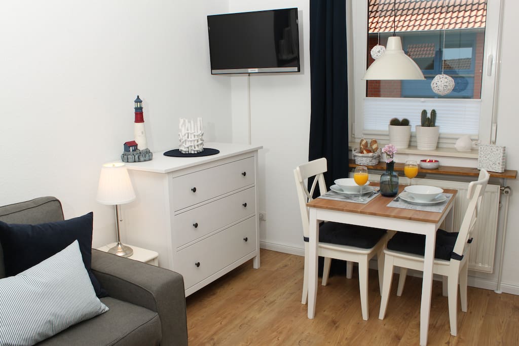 Wohnzimmer mit Essbereich