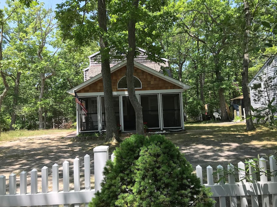 Cottage by the sea!