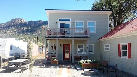 Top Airbnb: Guesthouse in the heart of BV - STR20-037 in Buena Vista