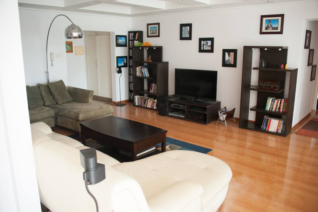 Living Room (2 of 2 photos)