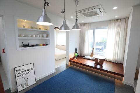 (E-room byeodang) Aewol, Jeju Private House Accommodation, Couple Travel, Accommodation for 2-4 people,
Yard Pension, Gamseong Pension, Family Pension, Swimming Pool Accommodation