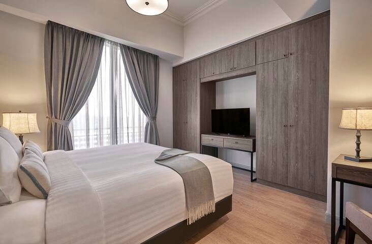 3BR Deluxe Urban Living in Orchard gallery image 3