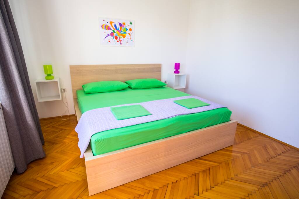 Sea view bedroom (south facing window) has a double bed and a wardrobe for your clothes and luggage.