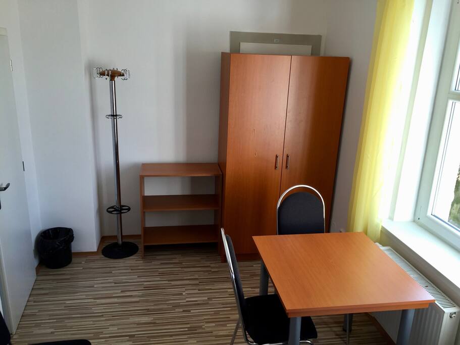 room / pokoj