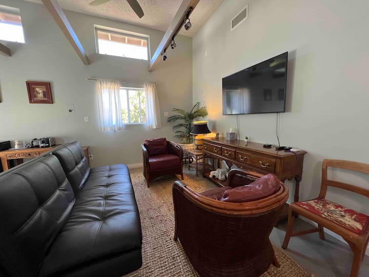 Beach/ Natural Preserve 5-min Walk,  Multi-room - Santa Barbara, CA