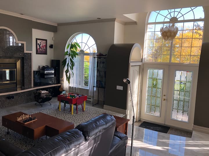 La Maison Du Bachelor - 301610 - Quebec City