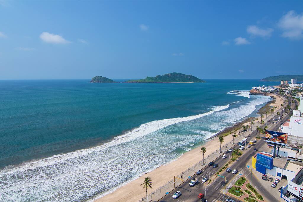 Ocean Views from the terrace looking to the North 3 islands and the Golden Zone