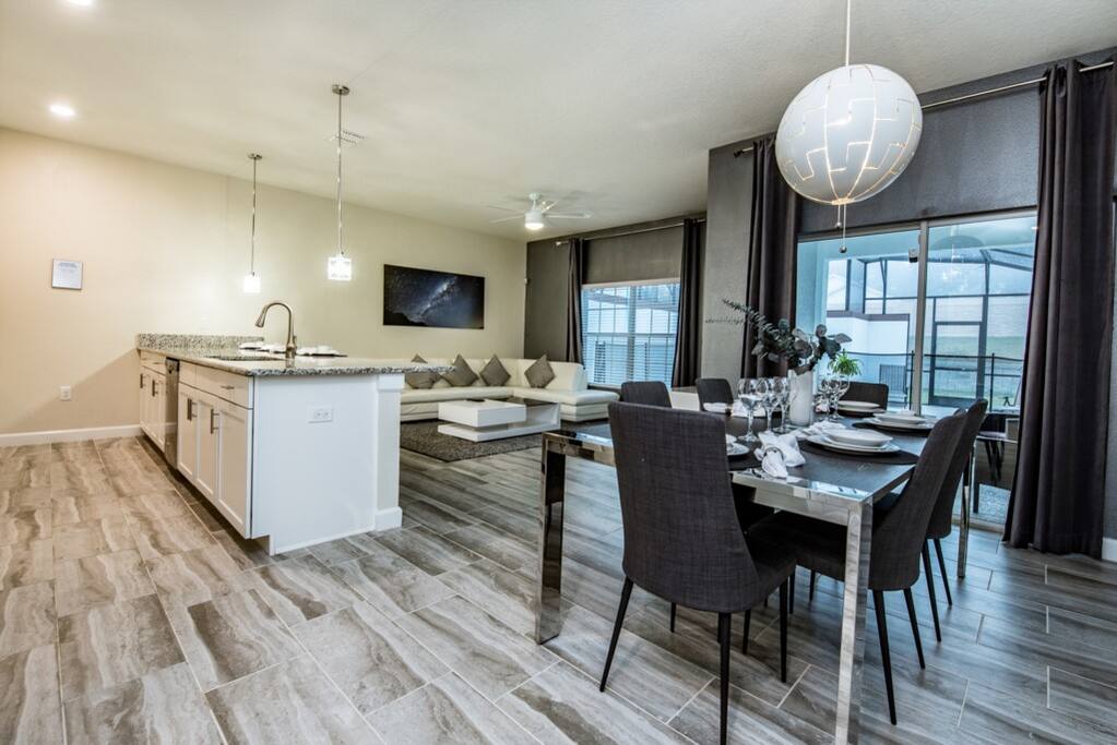 1590MoonValleyDr-5