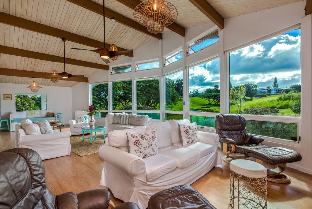 Large Living Room: Vaulted Ceilings, Floor to Ceiling Windows, 3 Sitting Areas