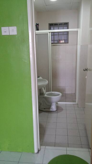 ..and adjoining private bathroom