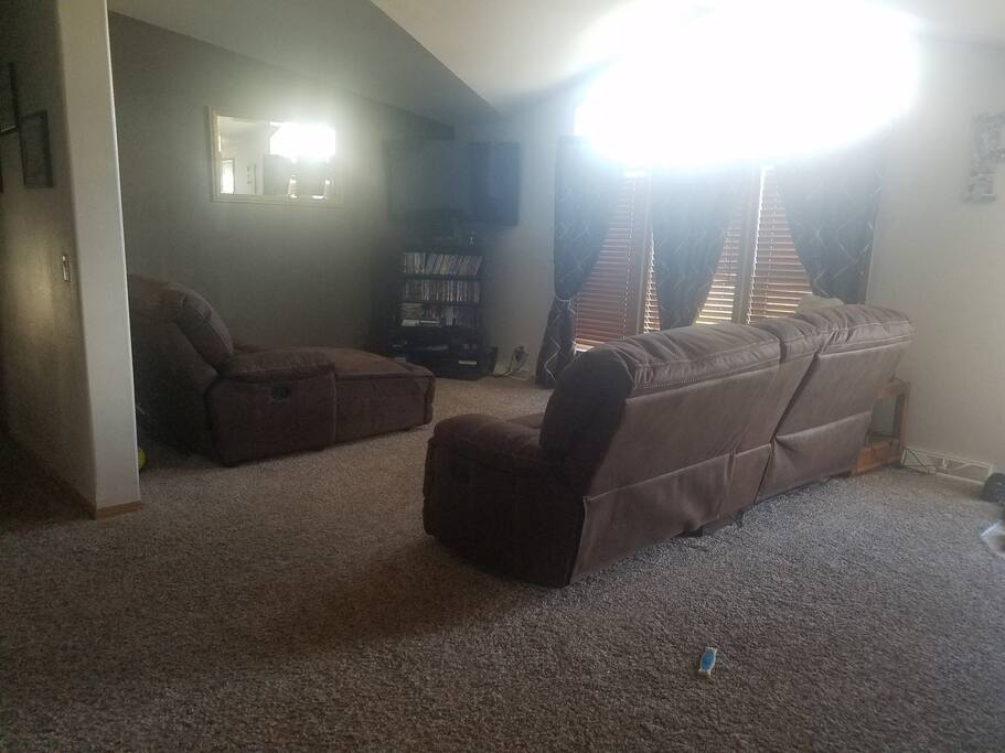 55" TV & seating for 4