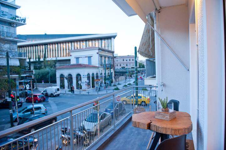 Acropolis Museum View Deluxe Apartment