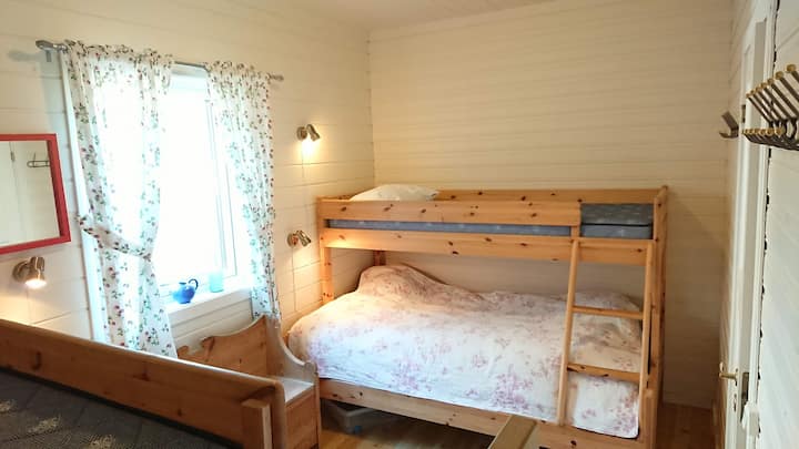 dhoma gjumi në katin e poshtëm