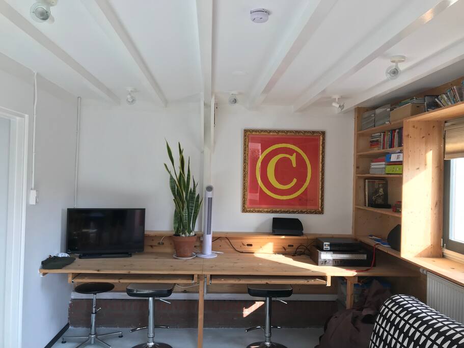 2 large desks with internet connection for laptops