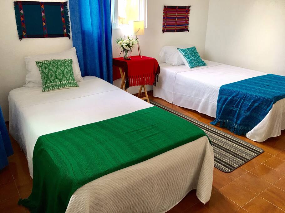 King size bed or 2 twin beds.