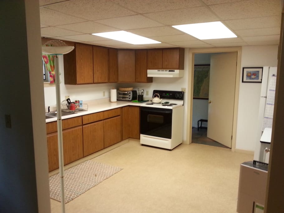 full kitchen