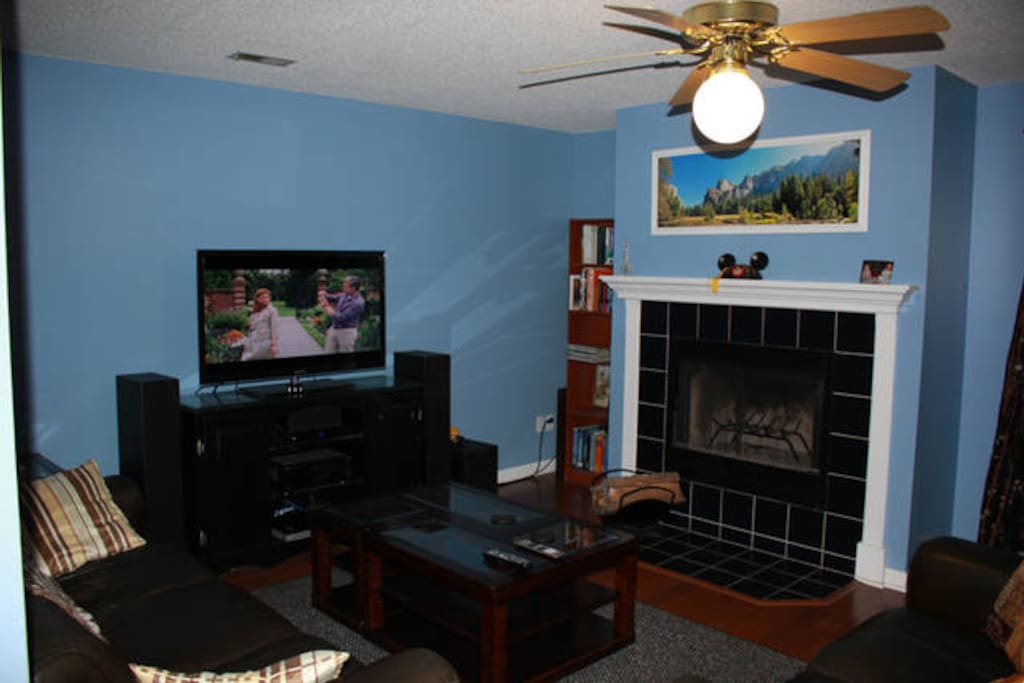 Comfortable space to enjoy a movie or fire (only in fireplace ;-)