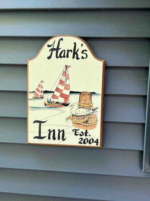 5 BR w/ Boathouse on Skaneateles Lake