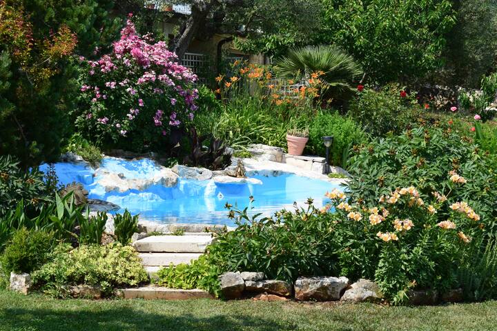 Trullo with pool and barbecue in Cisternino gallery image 2