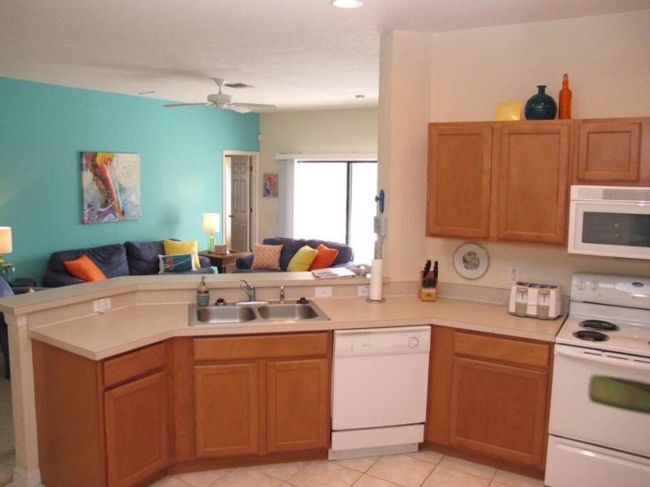 Indoors, Kitchen, Room, Microwave, Oven