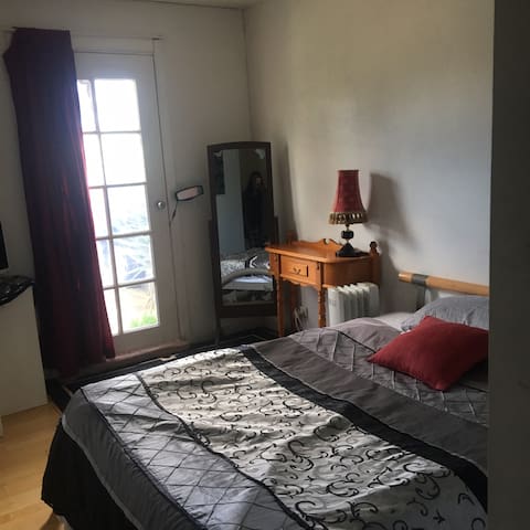Airbnb Dandenong Holiday Rentals Places To Stay