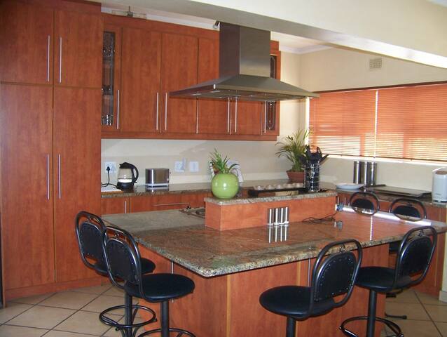 Pet Friendly Holiday Home in Melkbosstrand gallery image 3