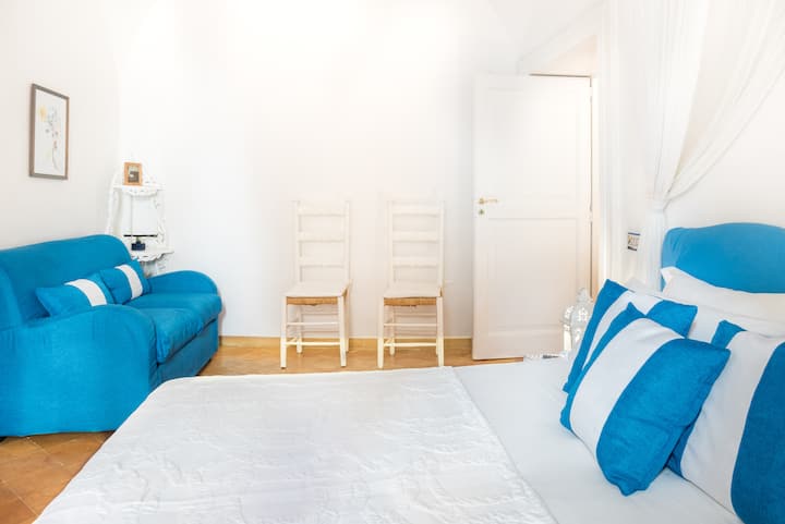 Master bedroom, king size bed and one sofa bed, smart tv.