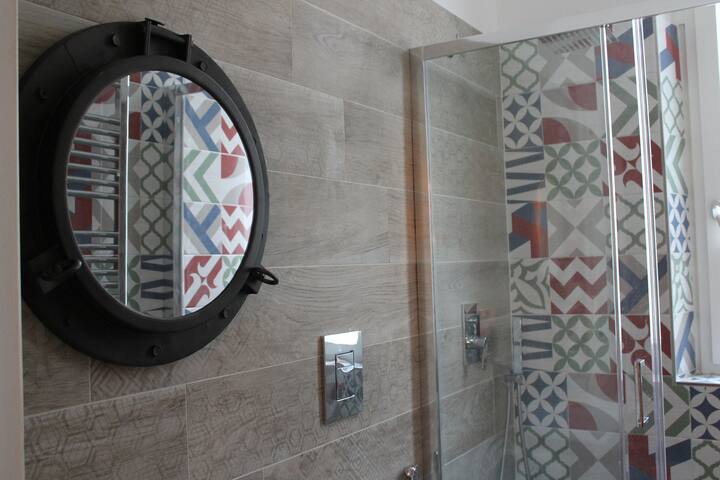 LavaneraHome a piazza Garibaldi – 2/6 posti letto gallery image 4