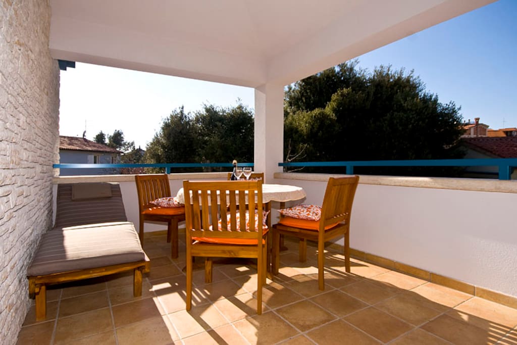 balcony