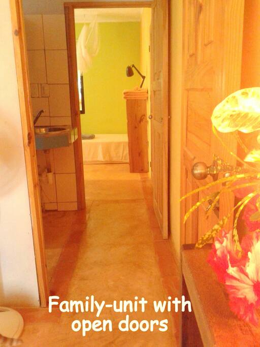 The 2 rooms are connected with the private bathroom which can be closed on both sides.