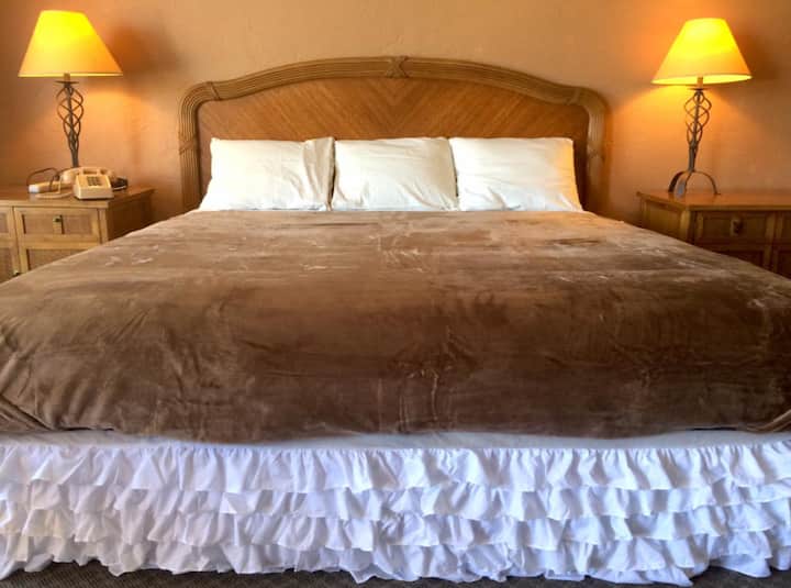 An Old Time Experience in a Comfy Hotel Room Boutique hotels for Rent in Connell, Washington