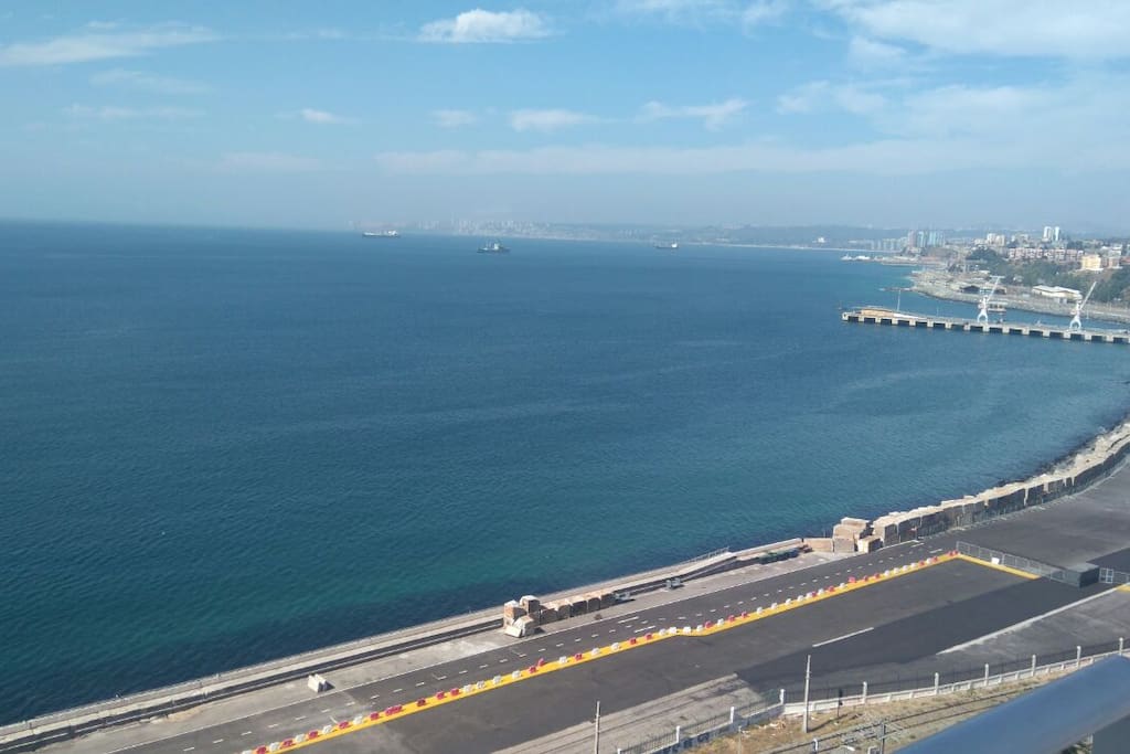 Brinda una hermosa vista al mar con orientación hacia Sector Barón y Viña del mar