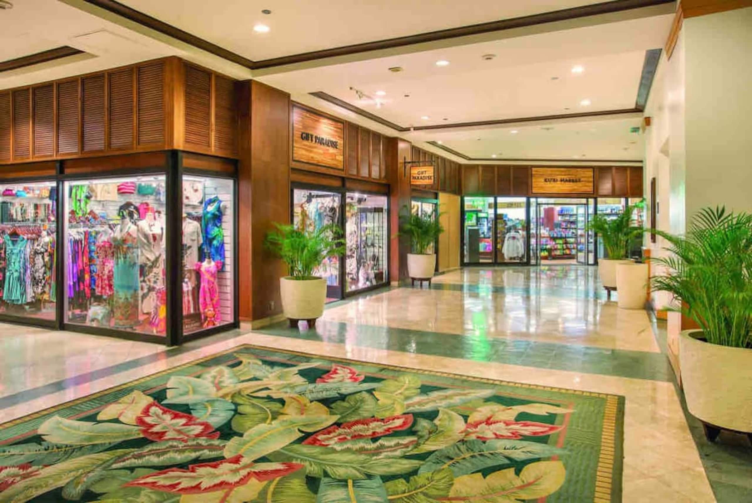 Studio Suite at Picturesque Waikiki Resort - Photo 8