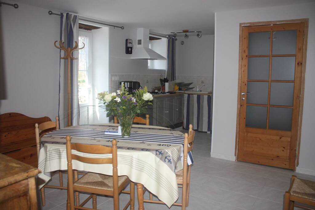 Séjour et cuisine