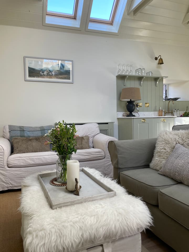 Beautiful Bothie Style Property In The Cairngorms - Ballater