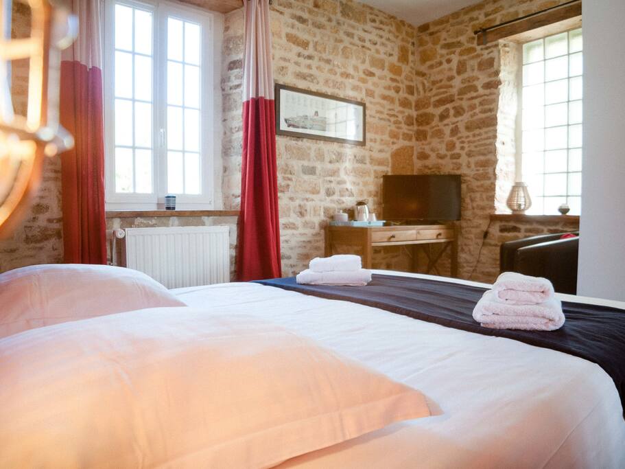 Guest room