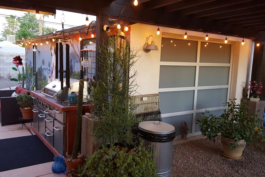 The detached casita is very private.