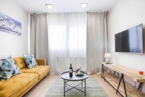 Near the beach, bright, spacious 3 bdrs for 6(Fo2)