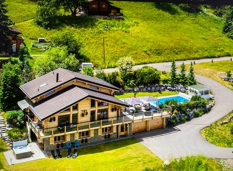 Luxury Swiss chalet sleeps 14 and dog friendly